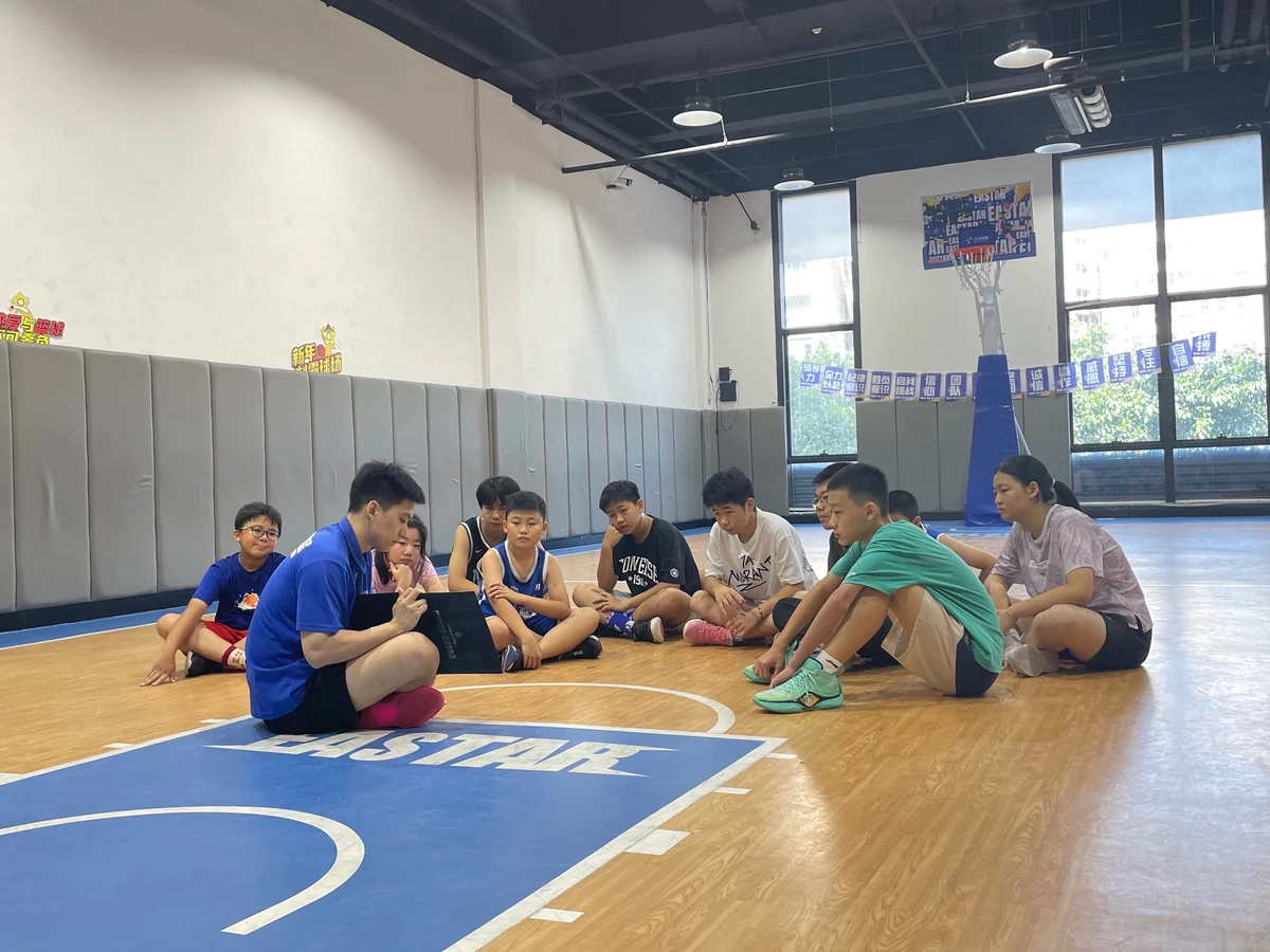 为什么大前锋在比赛中需要特别的体能训练?_1